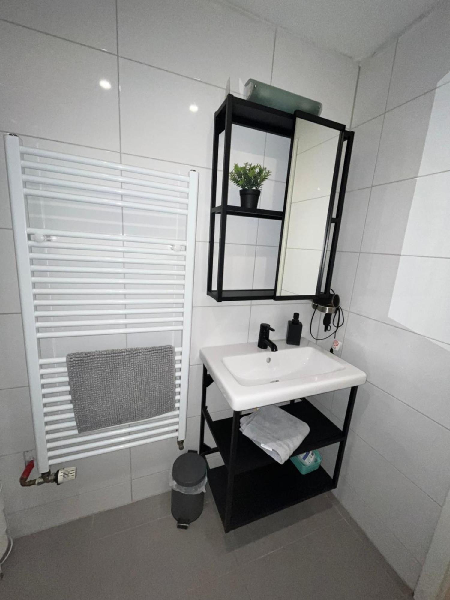 Apartment Central 10C 40Qm Wi-Fi Free Parking Calm Back House ドルトムント エクステリア 写真
